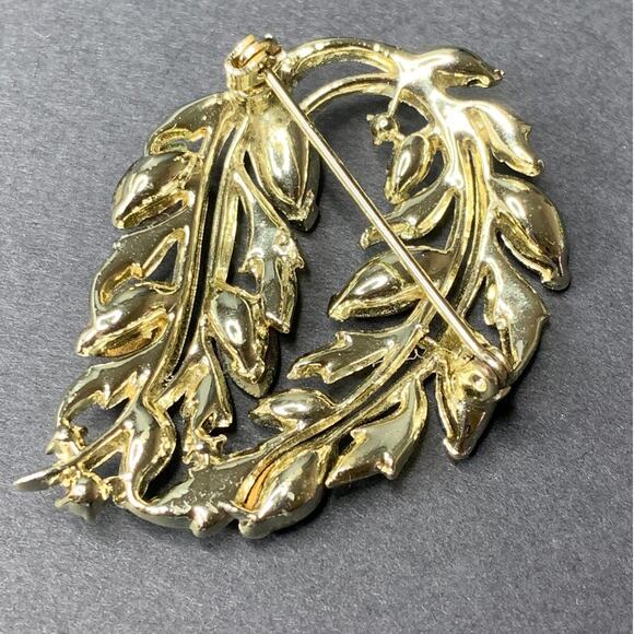 Vintage Mid-Century Leaf Swag Brooch & Earring Set- Gold Tone Glass Rhinestones - Picture 5 of 7